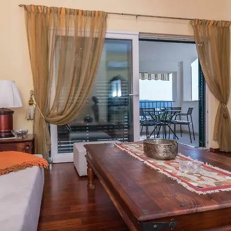 Nika Appartement Selce
